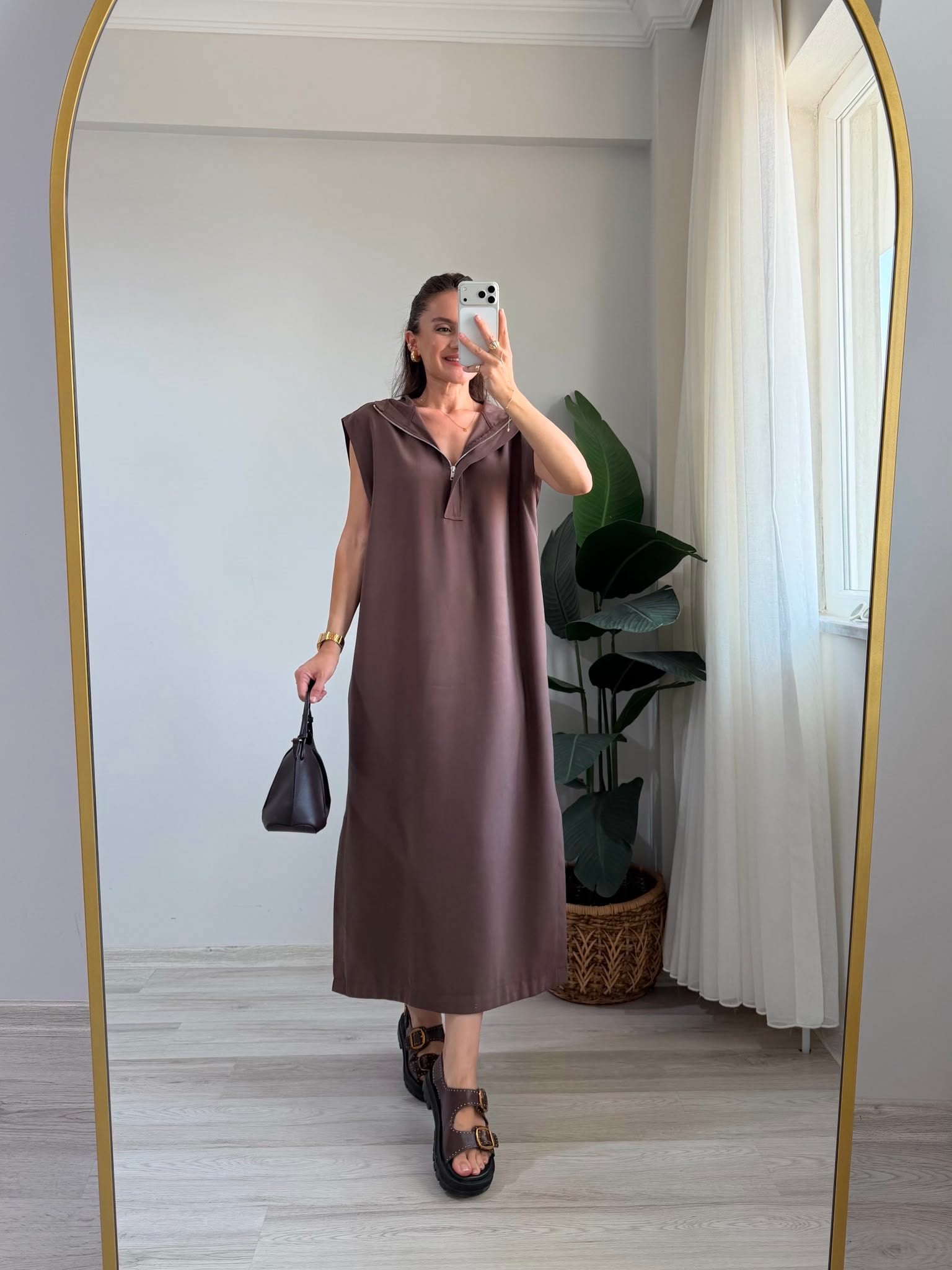Kahve rengi Kapşonlu Sıfır Kol Tensel Elbise 4155
