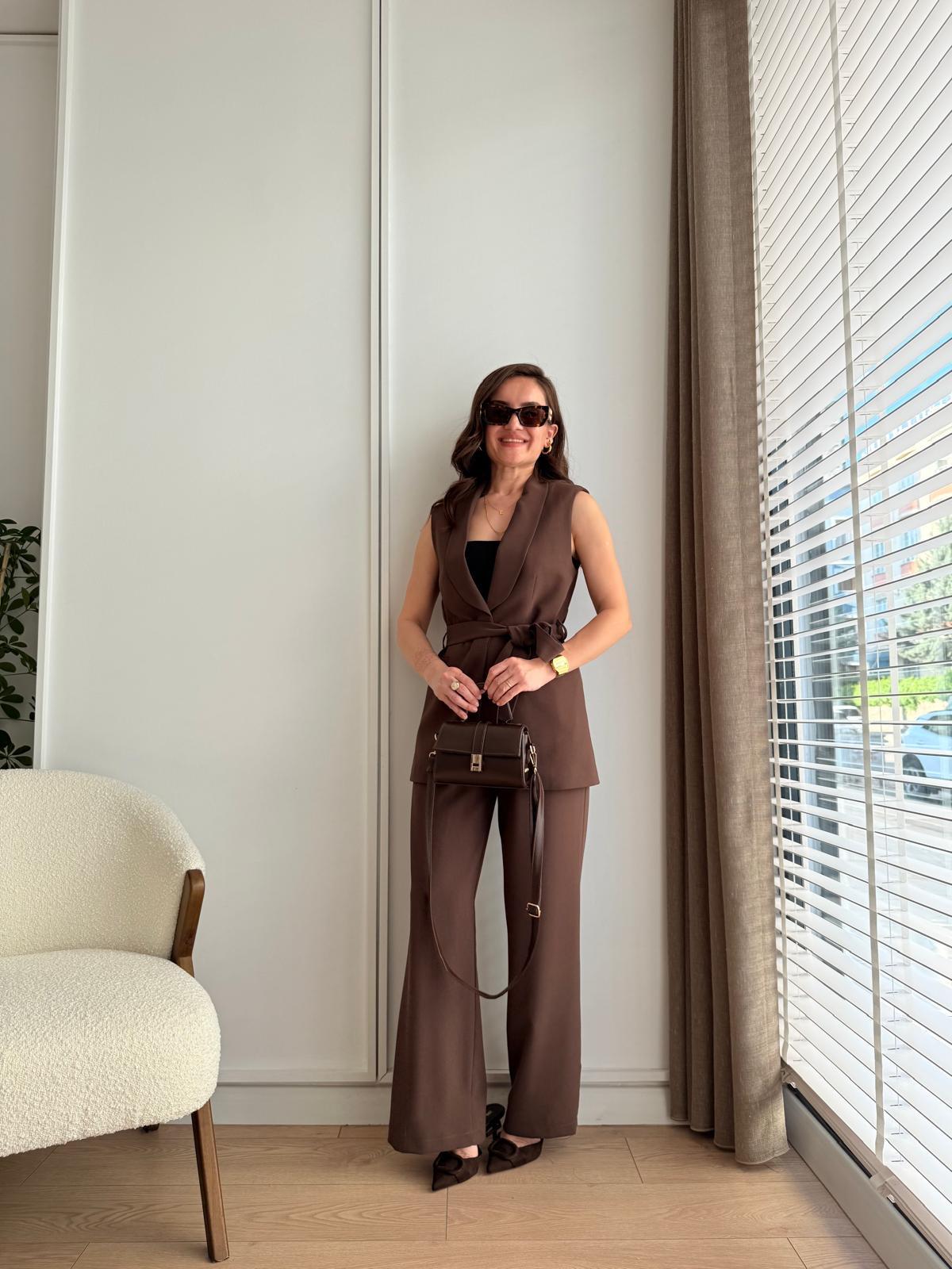 Kahve rengi Kuşaklı Geniş Paça Pantolon Yelek Takım 00163