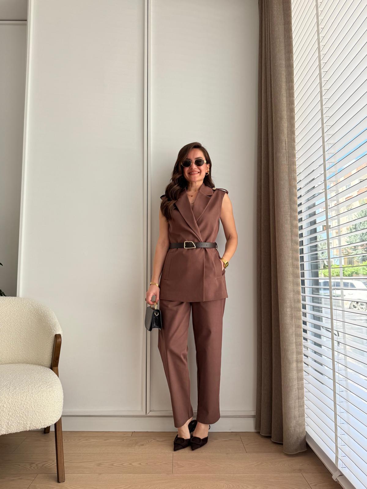Kahve rengi Lüx Kalite Kemerli Yelek Pantolon Takım 9204