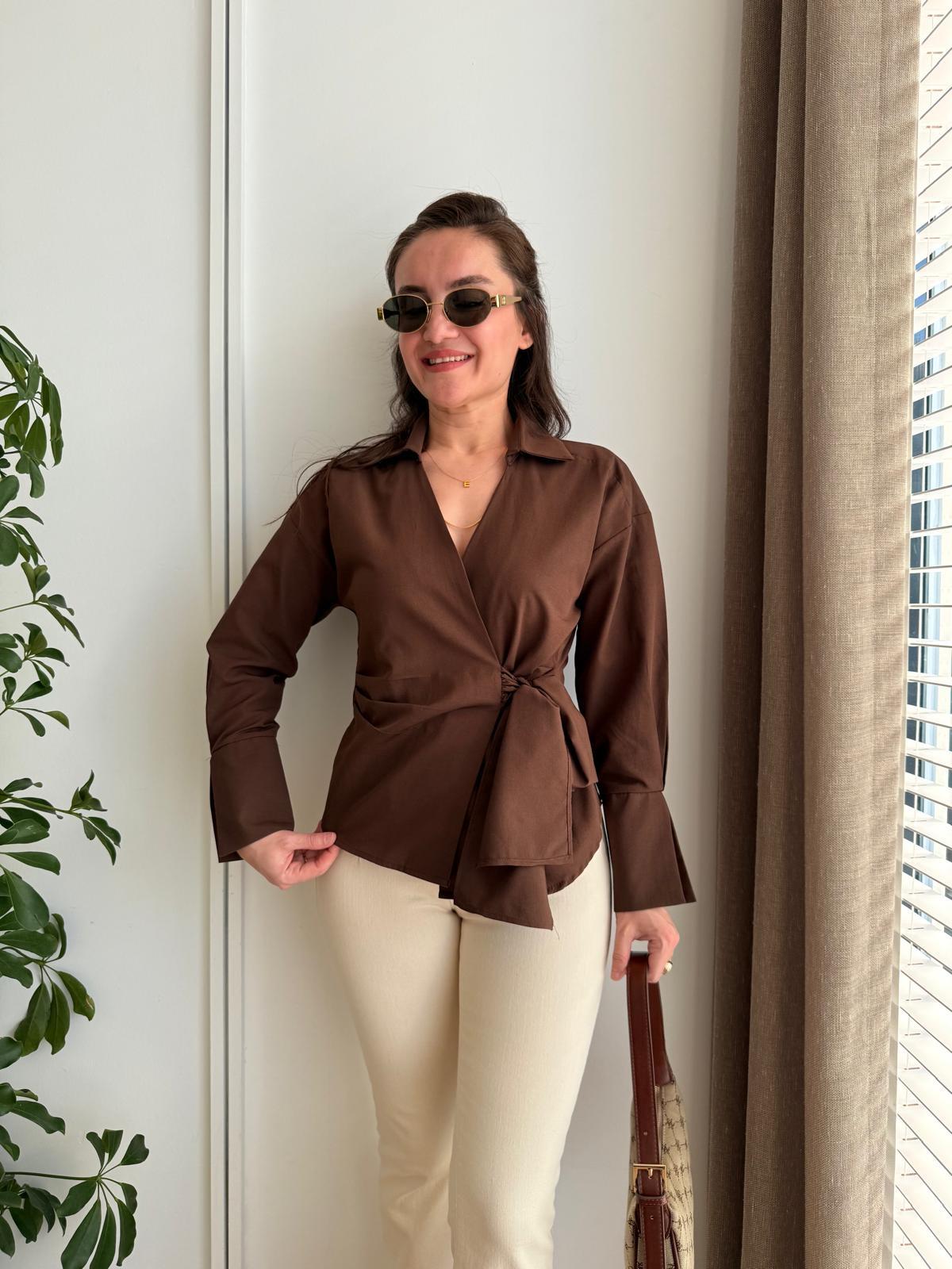 Kahve rengi Ön Bağlama Detaylı Gömlek Yaka Bluz 00129
