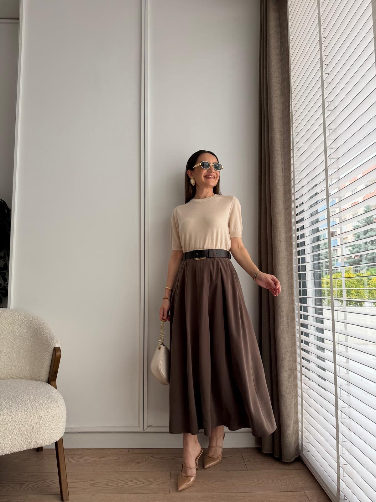 Kahve rengi Önü Pileli Kemerli Dokuma Etek 8115
