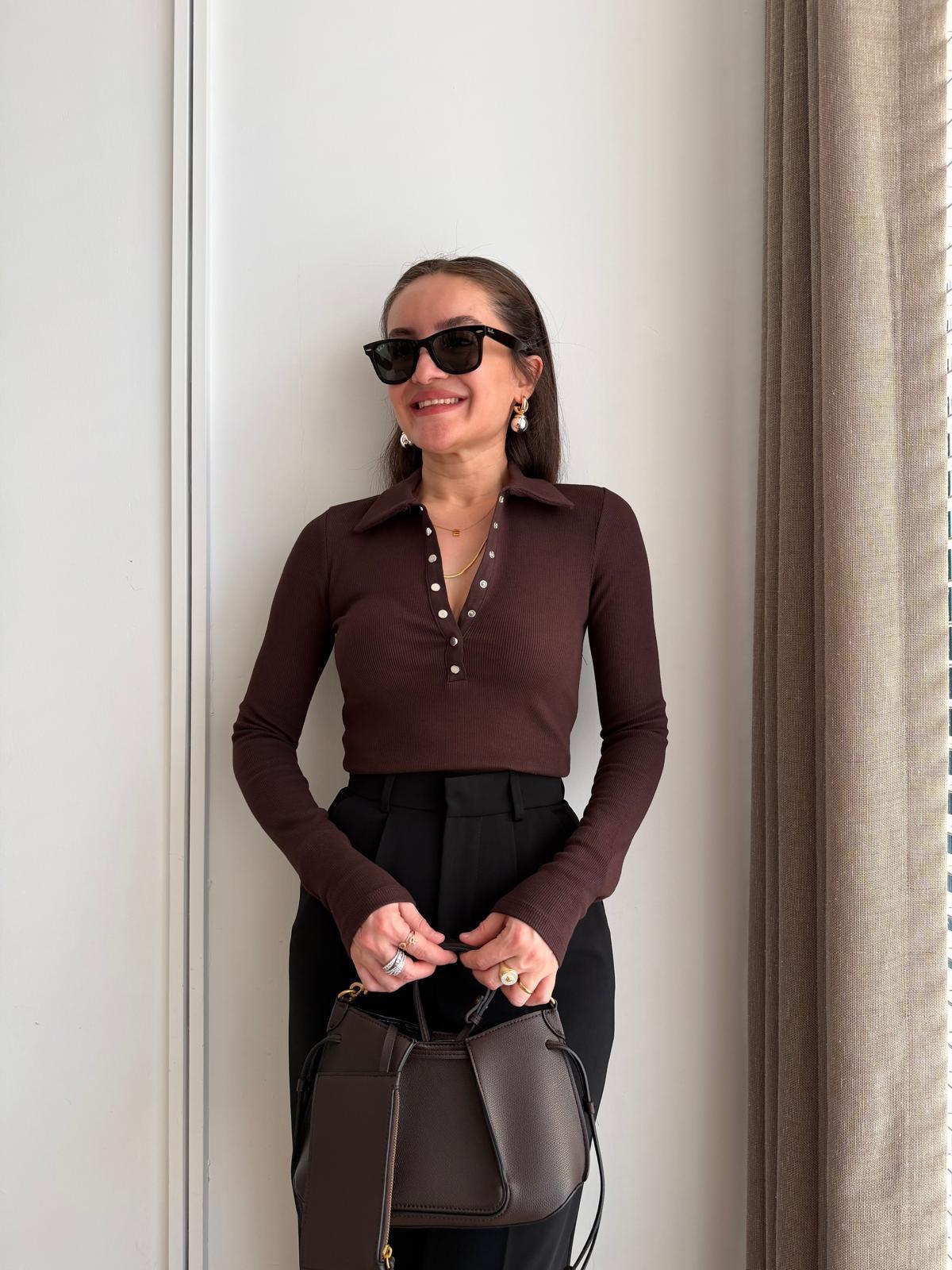 Kahve rengi Polo Yaka Çıtçıtlı Kaşkorse Bluz 17276
