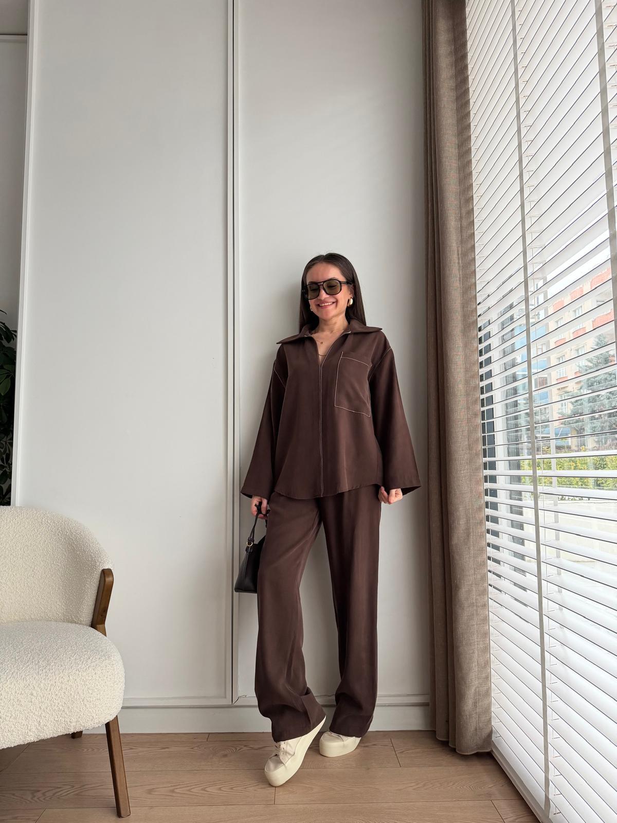 Kahve rengi V Yaka Dikiş Detaylı Tensel Takım 0678