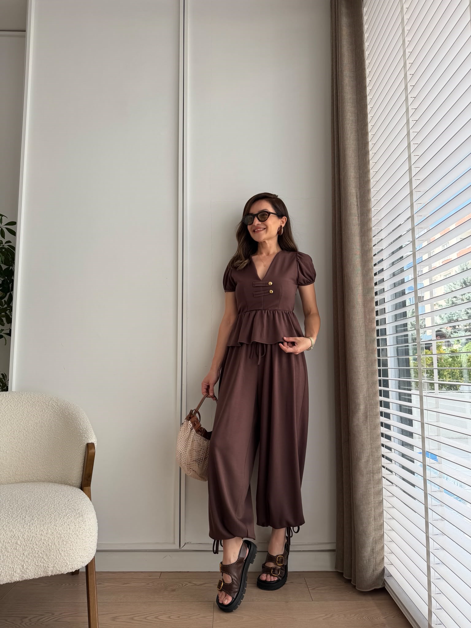 Kahve rengi V Yaka Peplum Bluz Şalvar Takım 4165