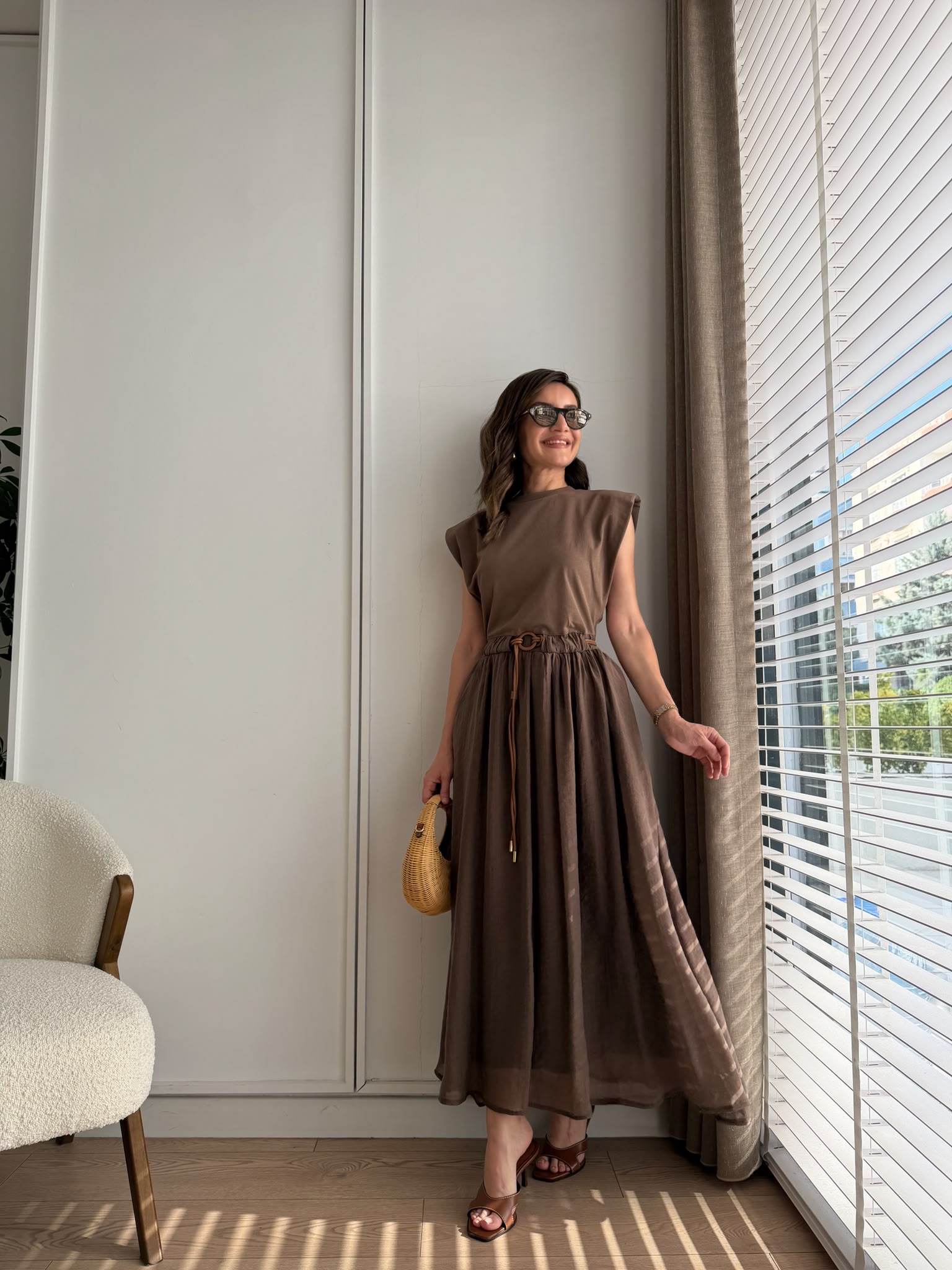 Kahve rengi Vatkalı Tshirt Detaylı Tensel Elbise 0103