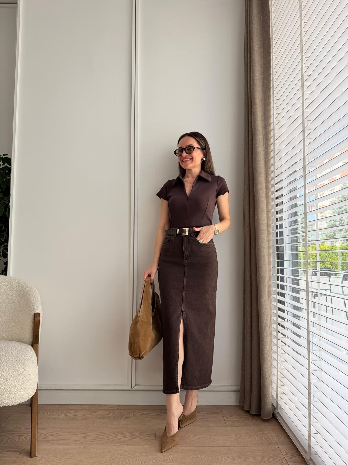 Kahve rengi Yırtmaç Detaylı Kemerli Denim Etek 0761