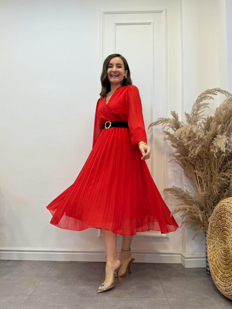 Kırmızı Beli Lastikli Piliseli Kemerli Elbise 3314