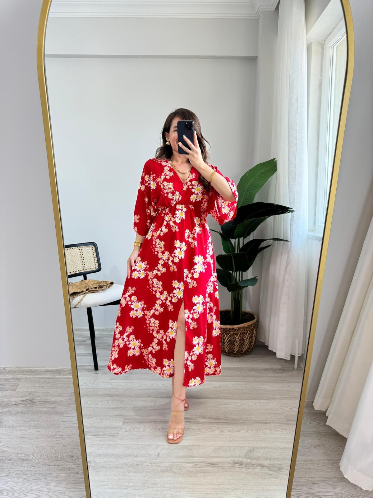 Kırmızı Papatya Desenli Bel Lastikli Yırtmaç Detaylı Elbise 3003