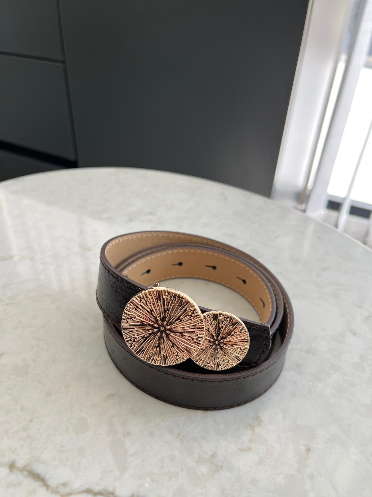 Koyu kahve Gold Desenli Çift Halka Tokalı Kemer SB35