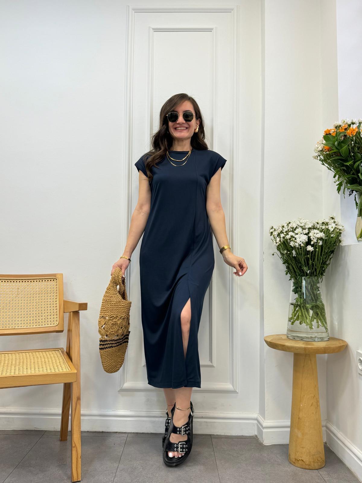 Lacivert Vatkalı Yırtmaçlı Modal Kumaş Elbise 1018