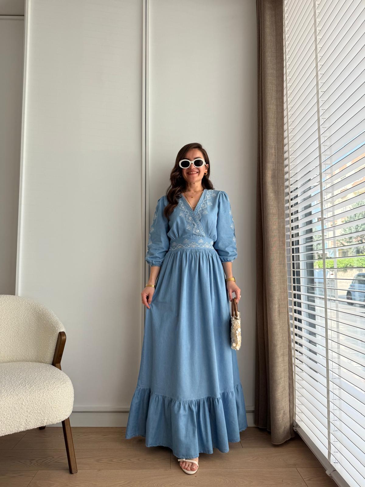 Mavi Kruvaze Yaka Arkası Lastikli Payet İşlemeli Elbise 38135