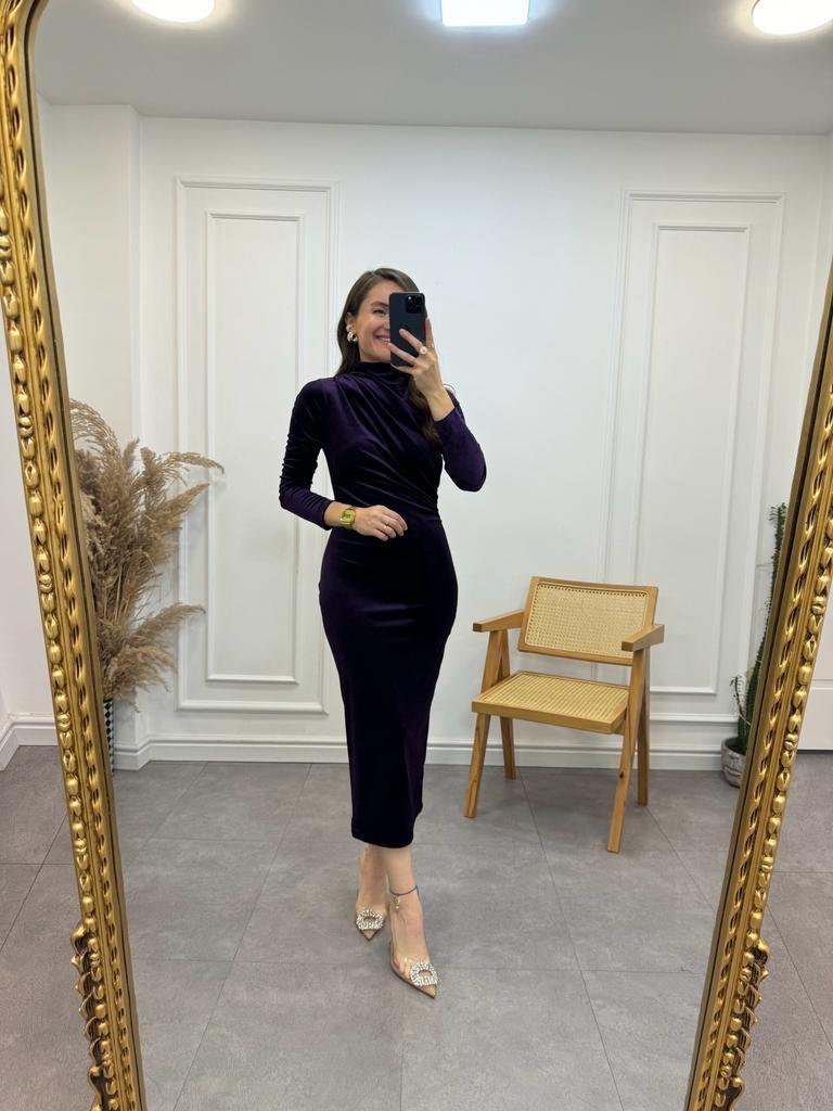 Mor Kadife Önü Büzgü Detaylı Yırtmaçlı Elbise MS01