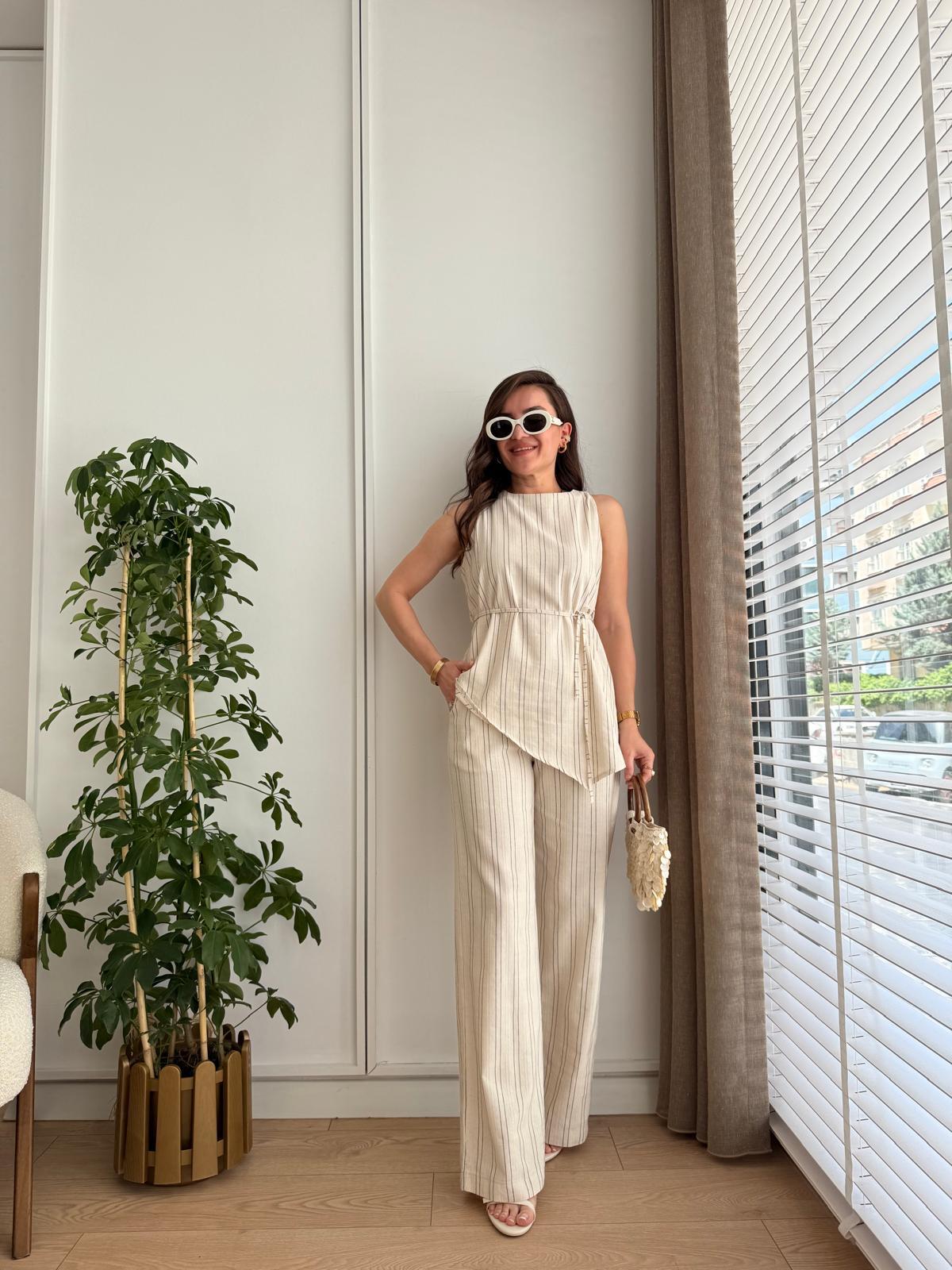 Naturel Çizgili Asimetrik Kesim Bluz Pantolon Takım 8671