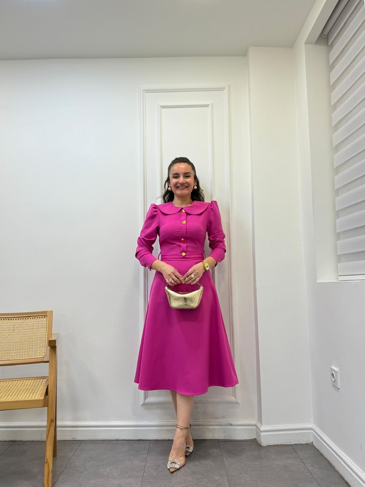 Pembe Bebe Yaka Gold Düğme Detaylı Elbise 1143