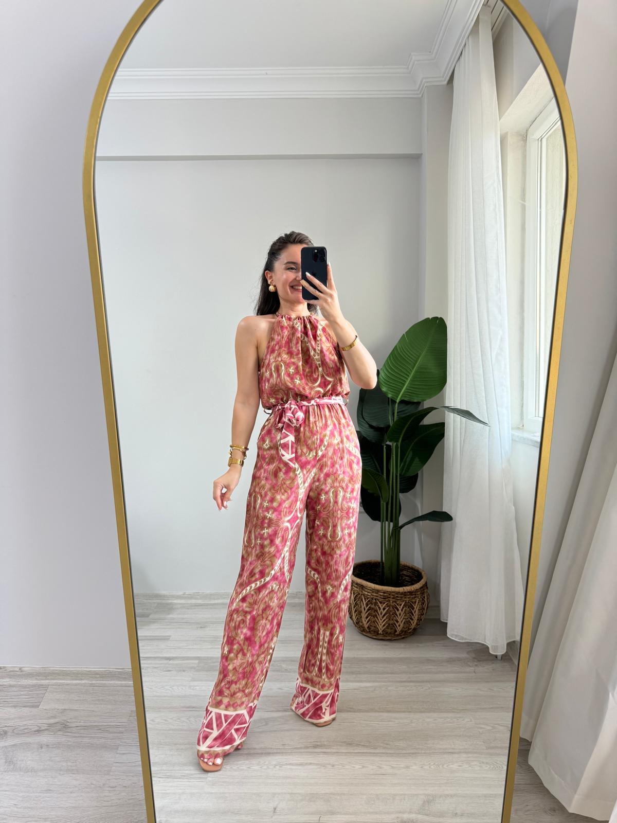 Pembe Desenli Halter Yaka Bel Lastikli Kuşaklı Tulum  3528
