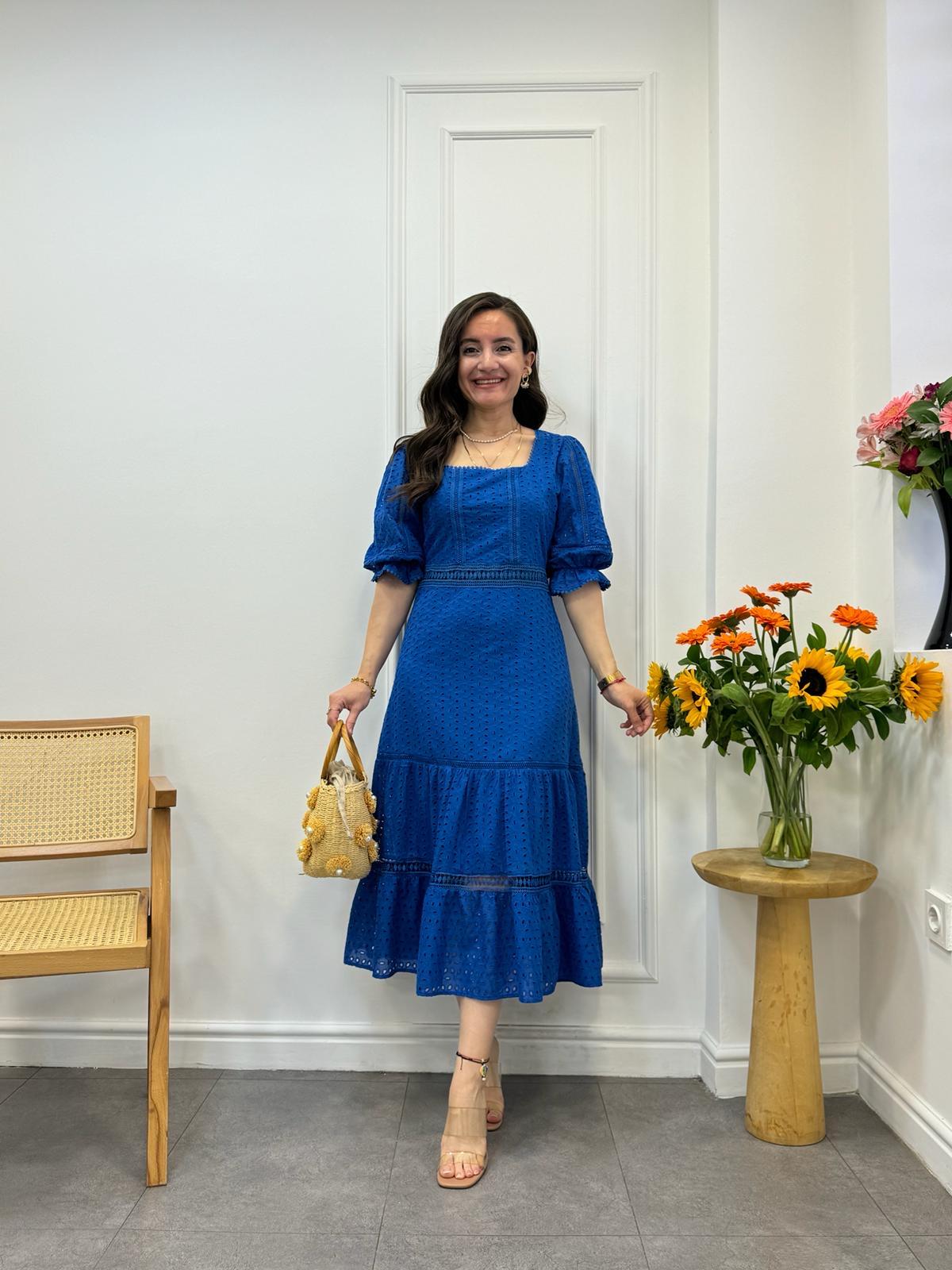 Sax Kare Yaka Brode Elbise 1895