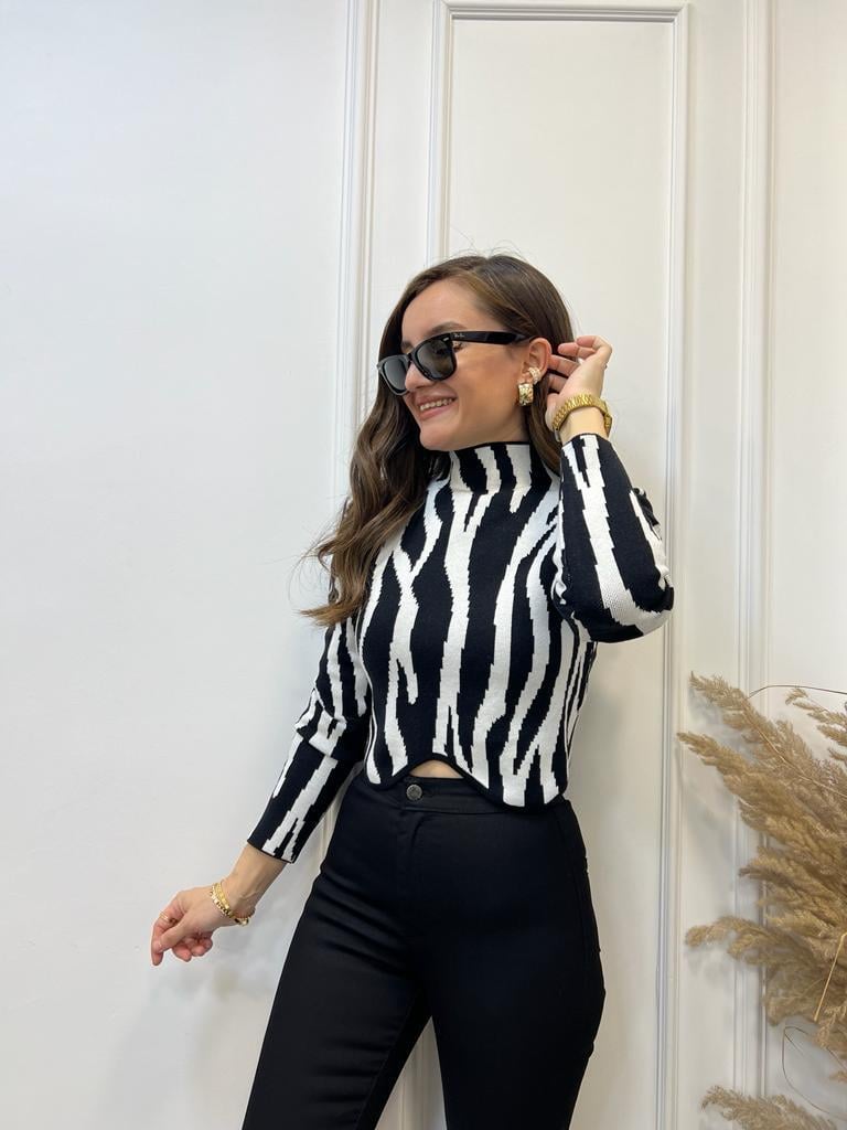 Siyah Beyaz Zebra Desen Vatkalı Kazak 231022