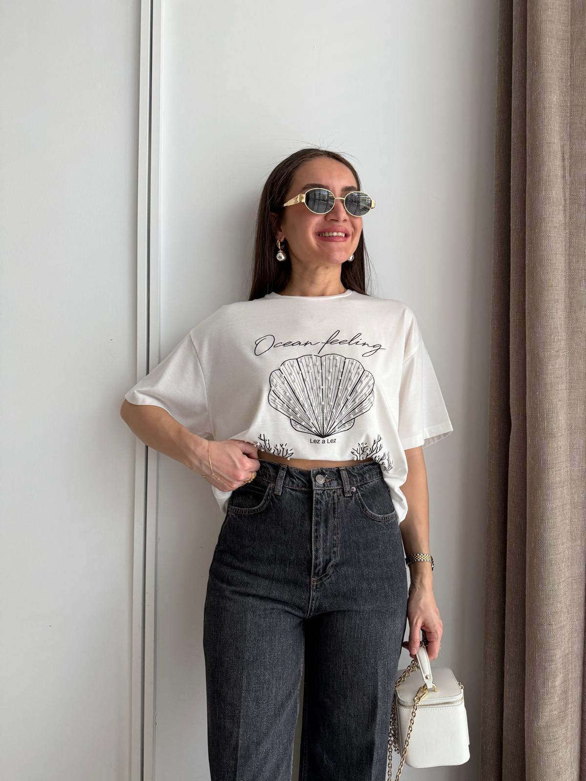 Siyah Bisiklet Yaka Boncuk Baskılı T-Shirt 22919