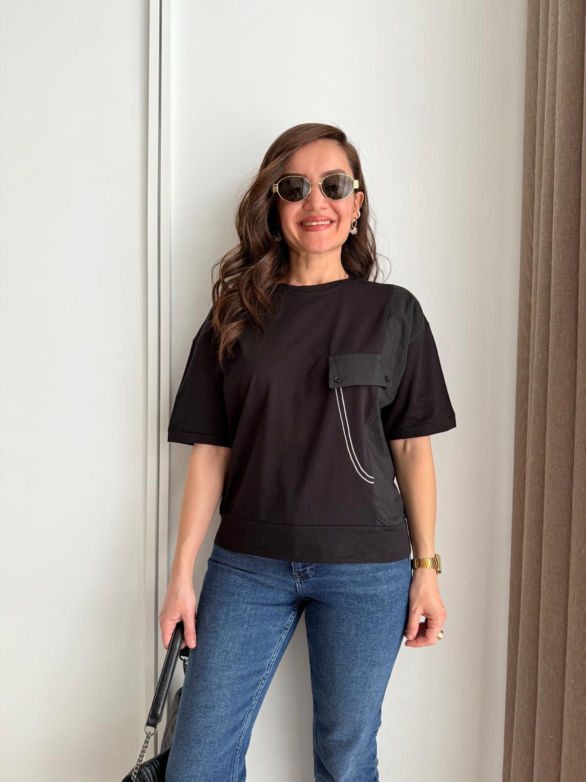 Siyah Bisiklet Yaka Cep Kapak Detaylı Tshirt 29648
