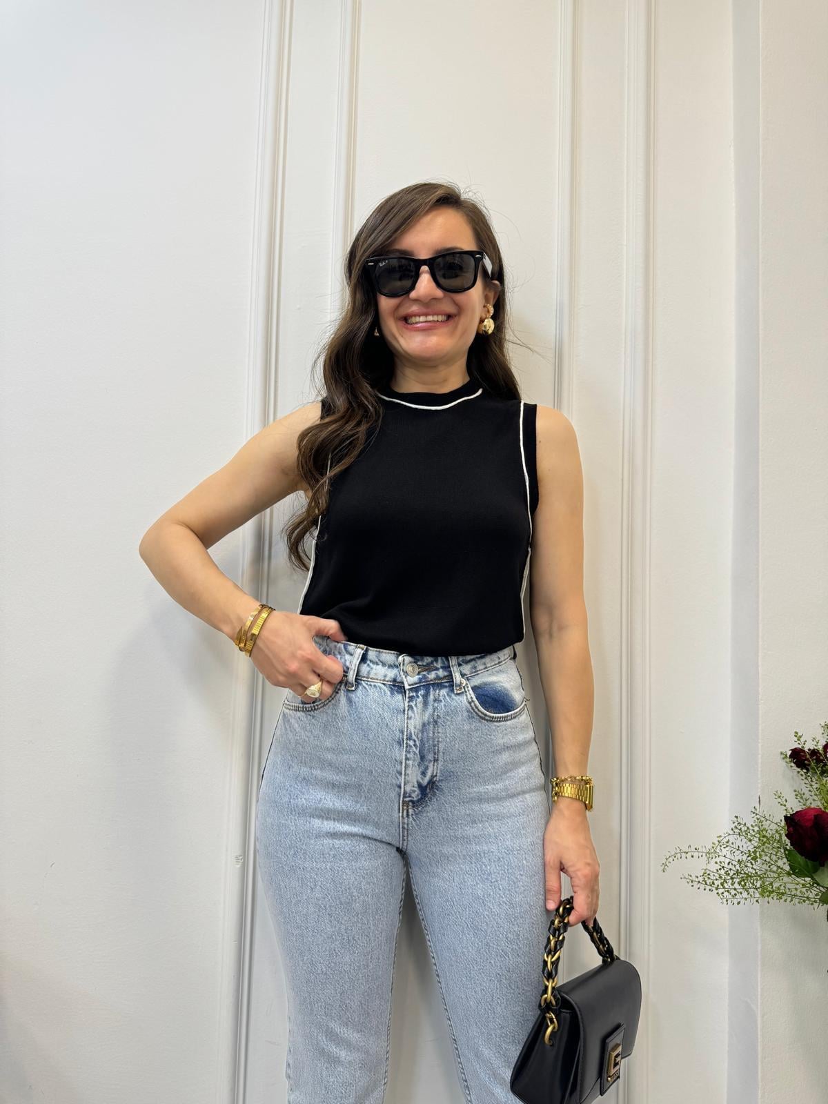 Siyah Biye Detaylı Triko Bluz 2325