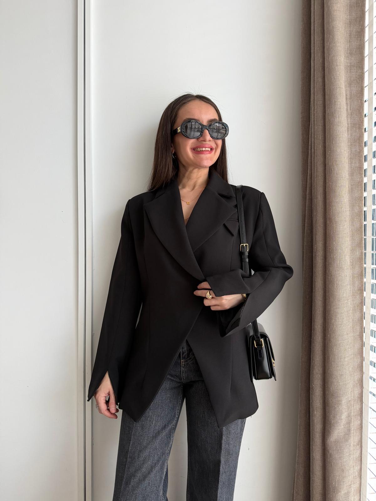 Siyah Çapraz Düğmeli Bilek Detaylı Blazer Ceket 9703