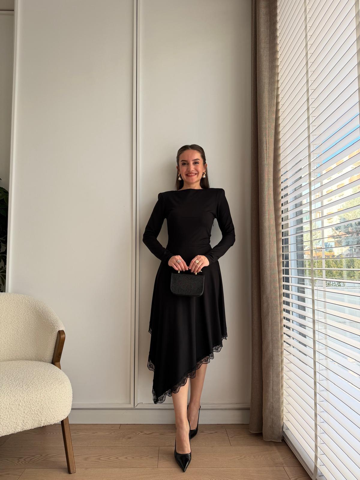 Siyah Dantel Detaylı Asimetrik Elbise 1289