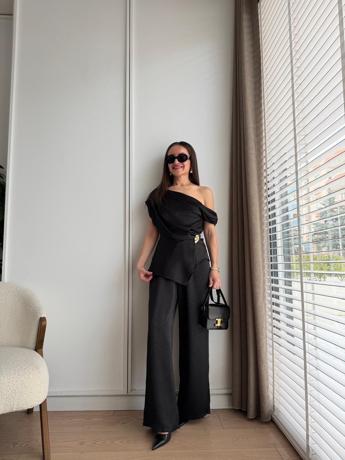Siyah Degaje Yaka Toka Detaylı Takım 01440