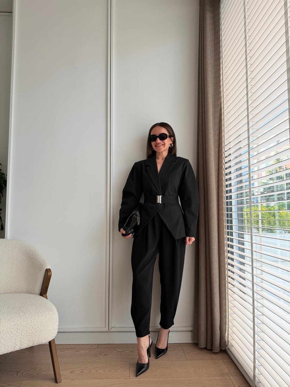 Siyah Düğme Detaylı Pantolon 1436