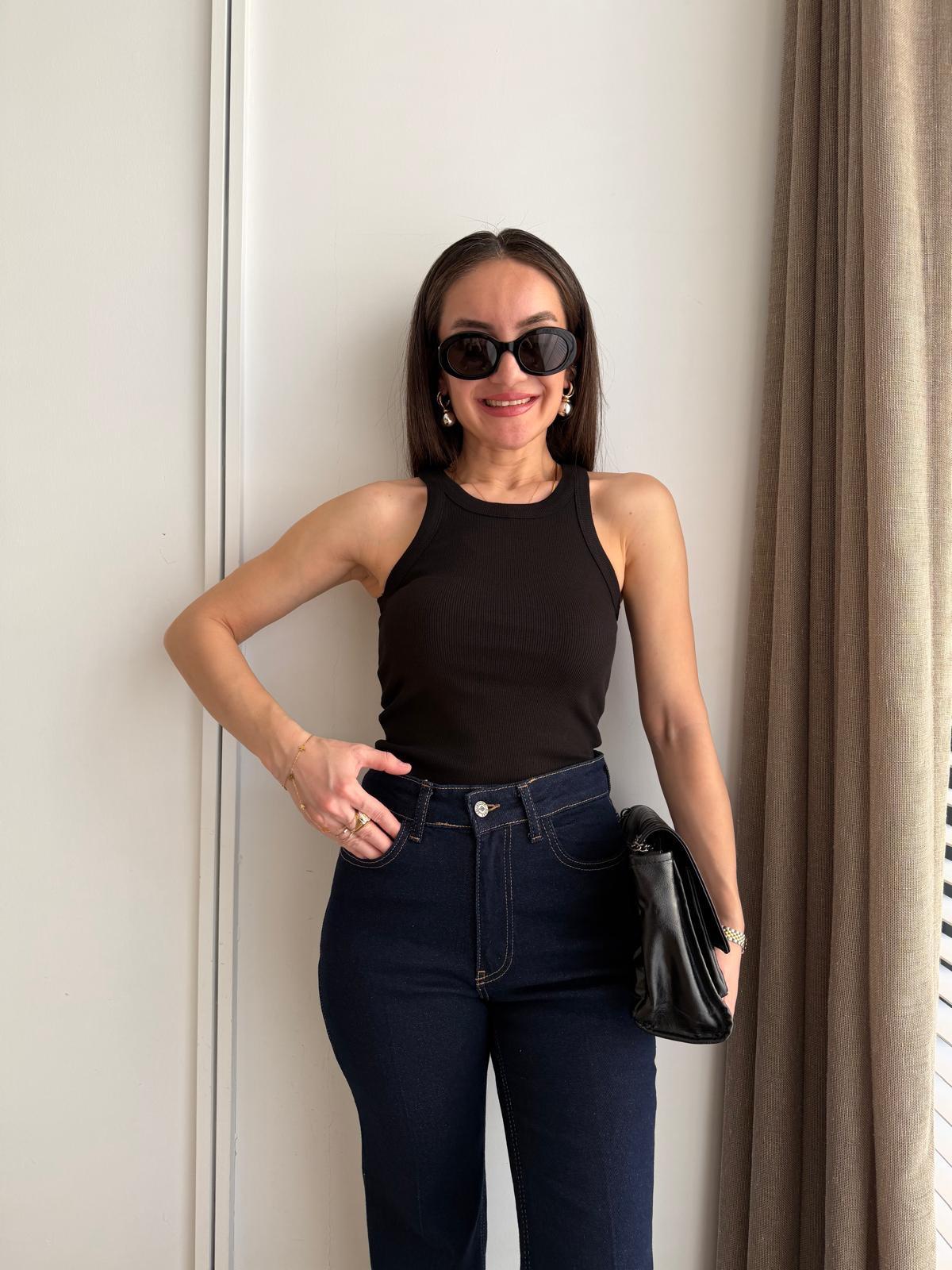 Siyah Geniş Biyeli Sıfır Kol Atlet 3861