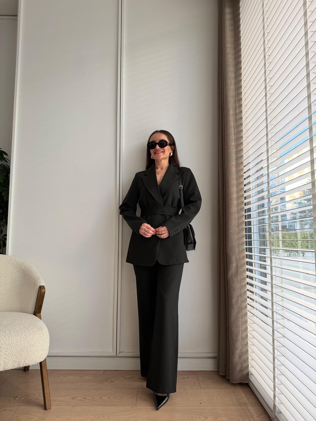 Siyah Kuşaklı Blazer Ceket Pantolon Takım 9266