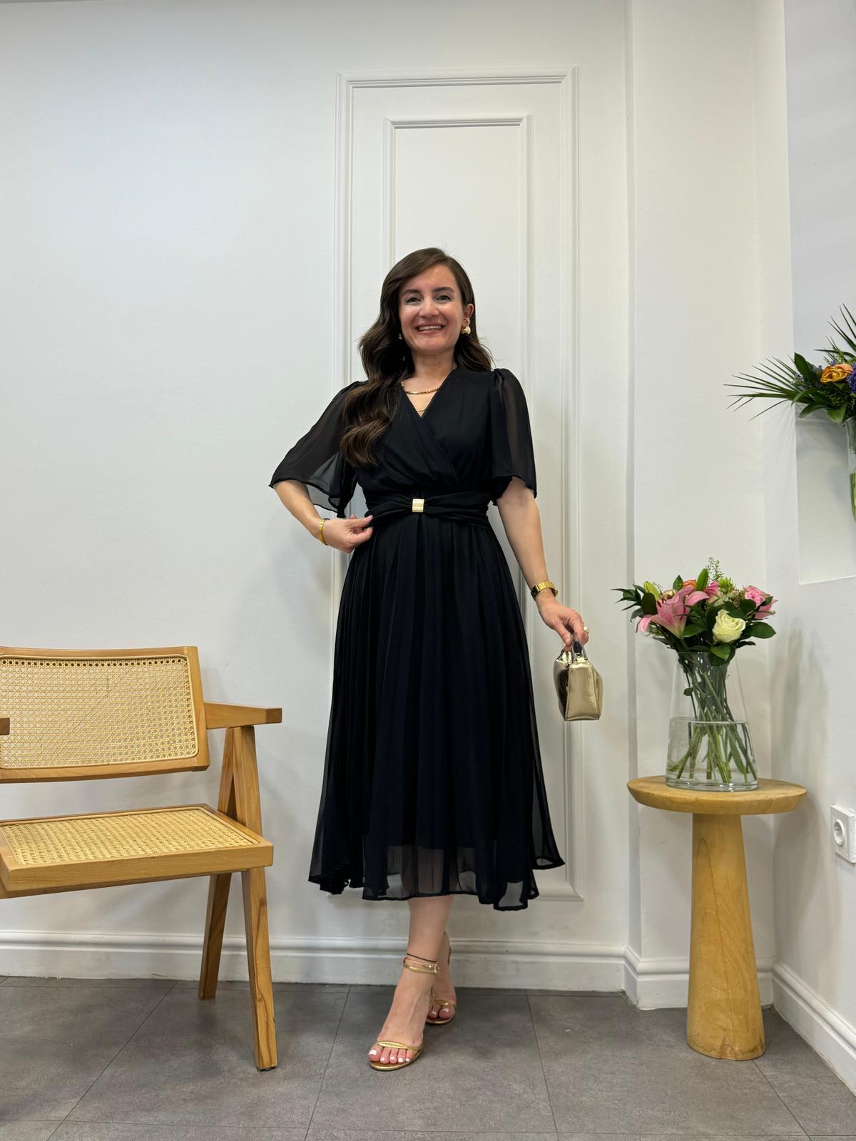 Siyah Piliseli Bel Detaylı Şifon Elbise 3498