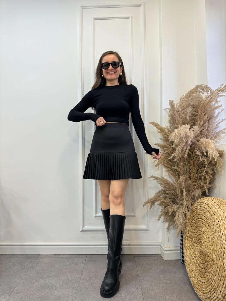 Siyah Piliseli Mini Etek 21582