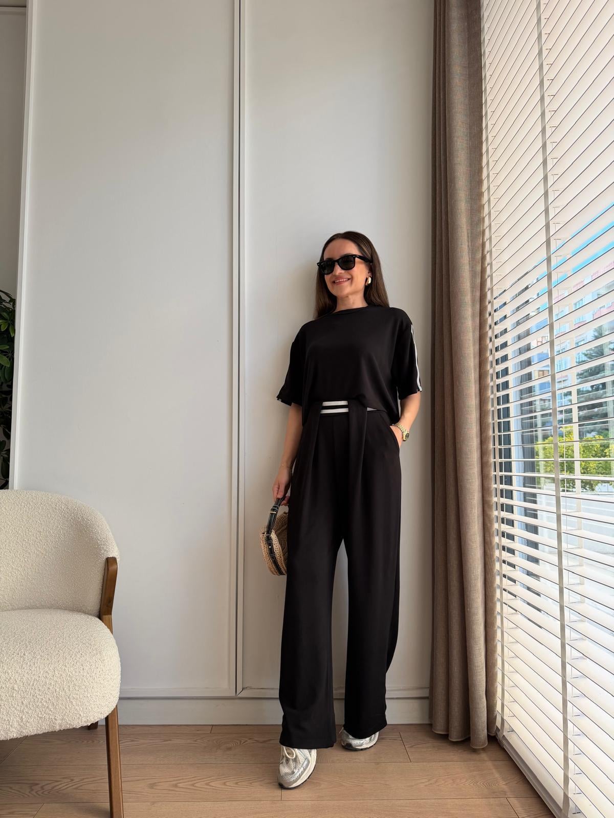 Siyah Şeritli Crop Pantolon Takım 4136