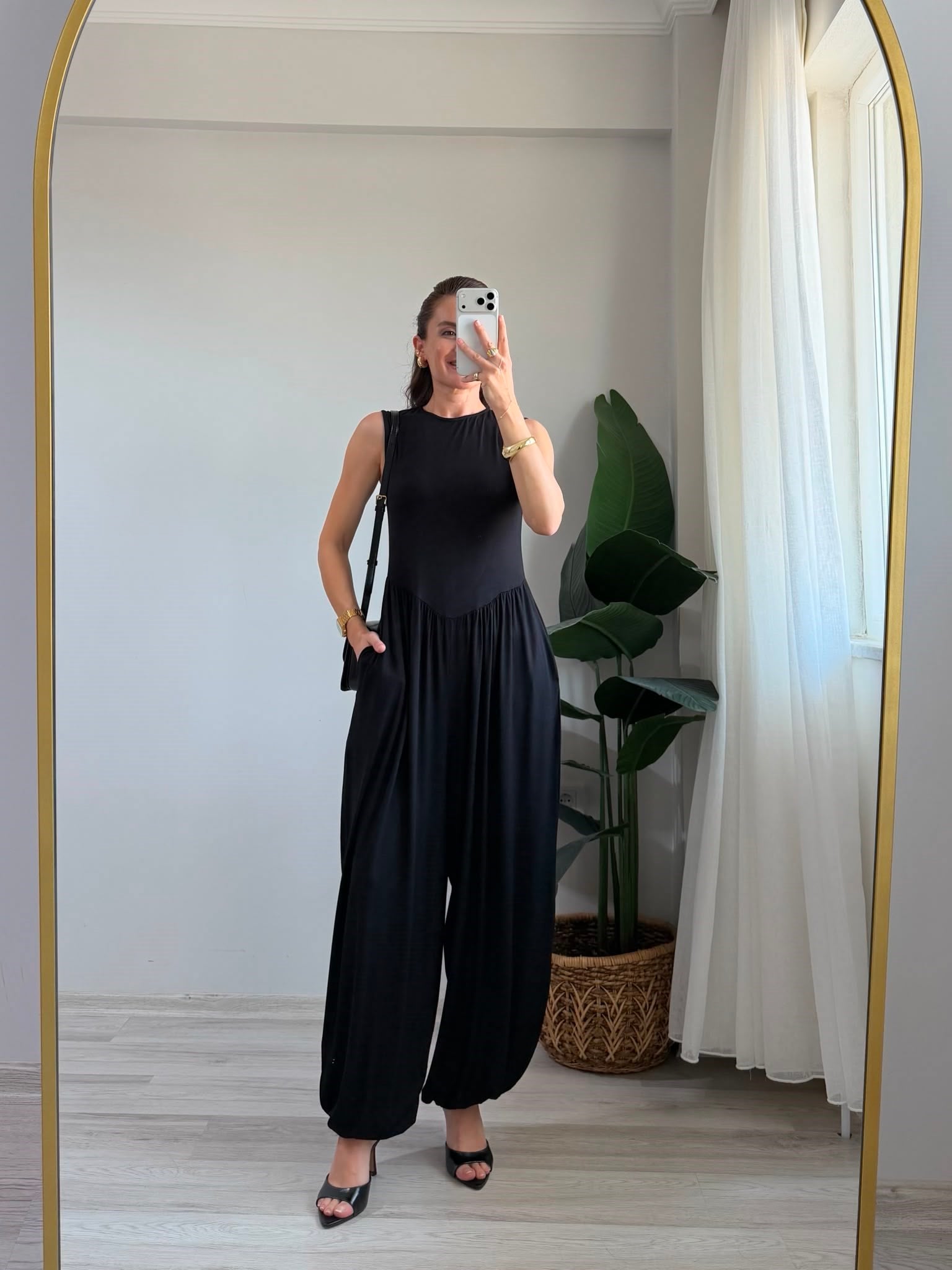Siyah V Bel Dikişli Balon Paça Tulum 4144
