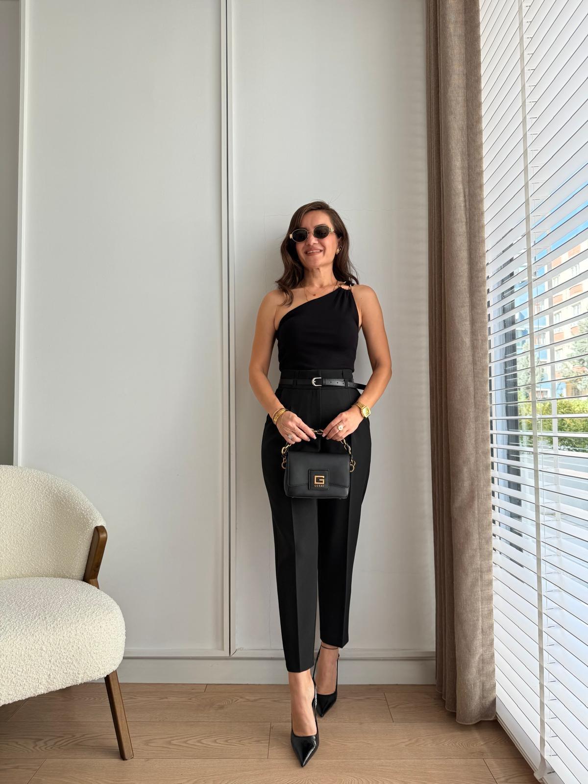 Siyah Yüksek Bel Kemerli Pantolon 3790