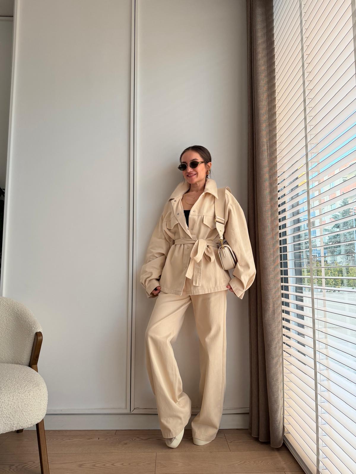 Taş Kuşaklı Çıtçıt Düğmeli Gabardin Takım 8897