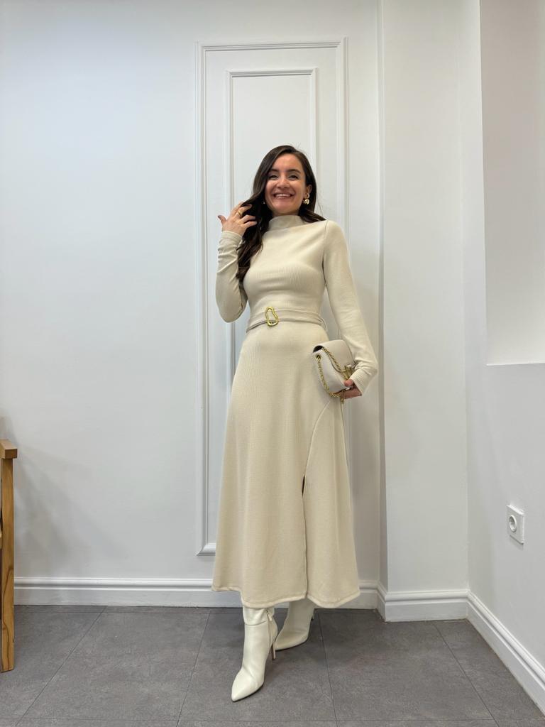 Taş Ön Yırtmaç Detaylı Kemerli Kaşkorse Elbise 4100