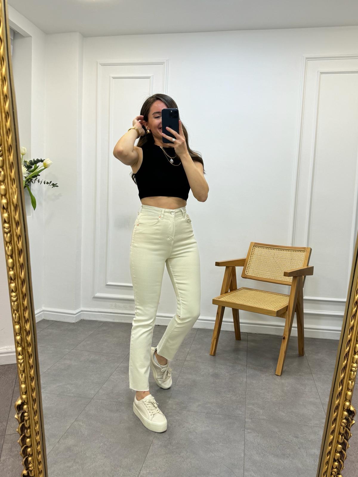 Taş Yüksek Bel Paçası Kesik Mom Jean 0520