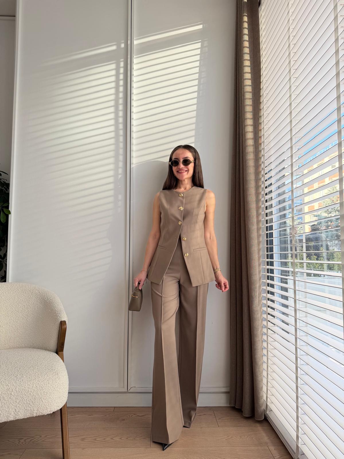 Vizon Premium Seri Düğme Detaylı Yelekli Takım 9193
