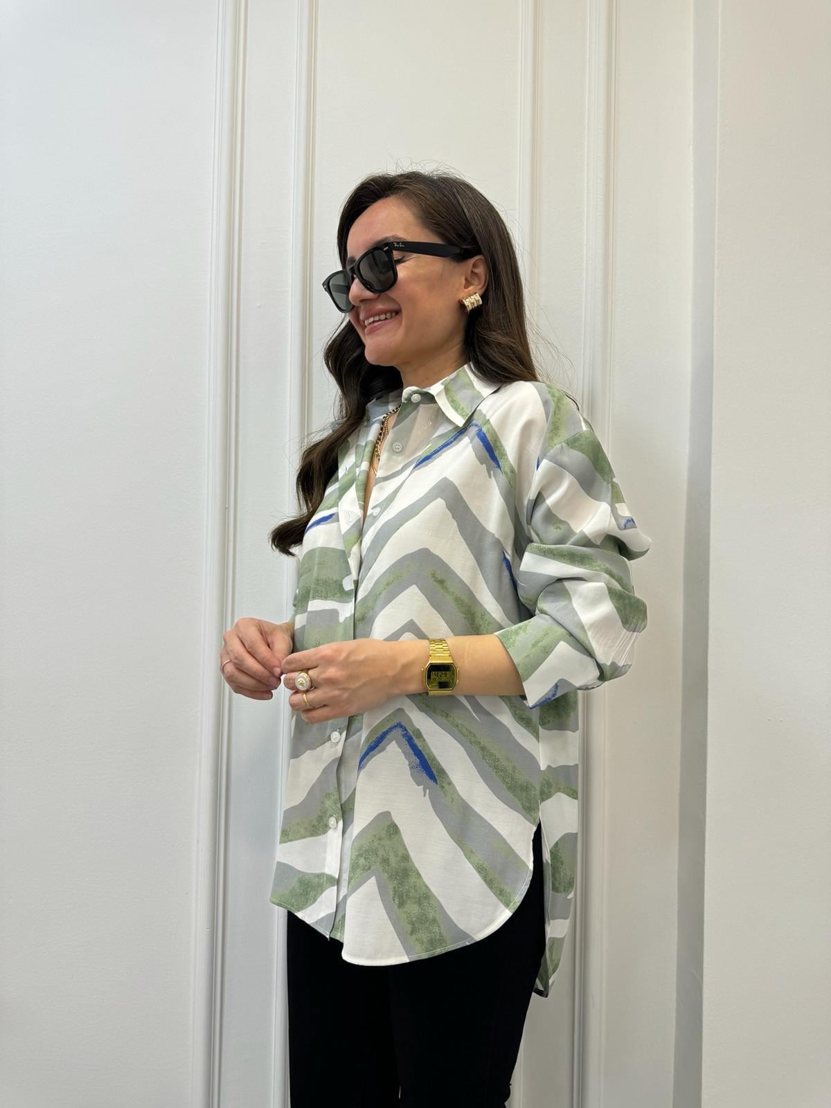 Yeşil Renkli Desenli Oversize Gömlek 3097