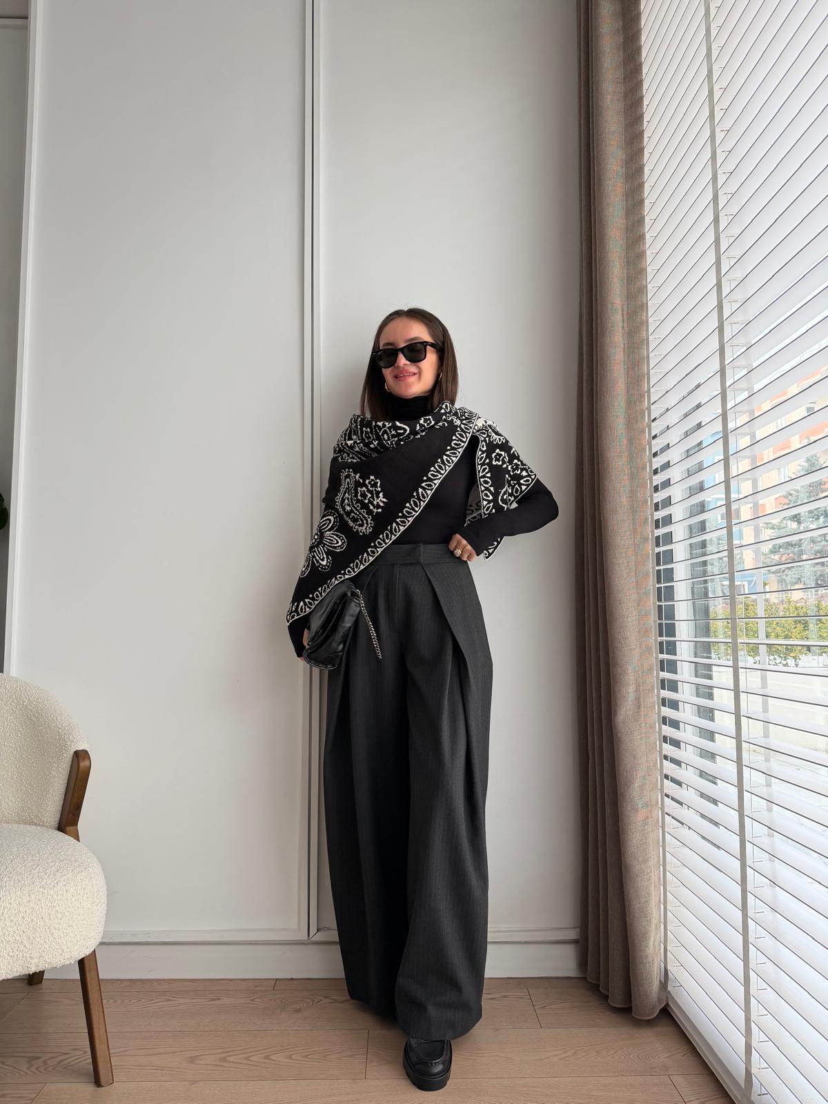 Antrasit Çizgili Pile Detaylı Palazzo Pantolon 17357