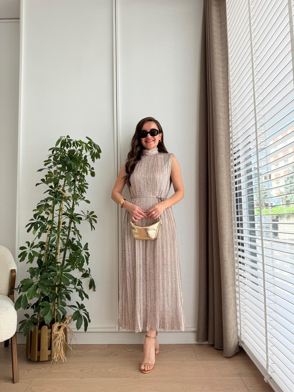 Bej Desenli Piliseli Örgü Kemerli Şifon Elbise 6124