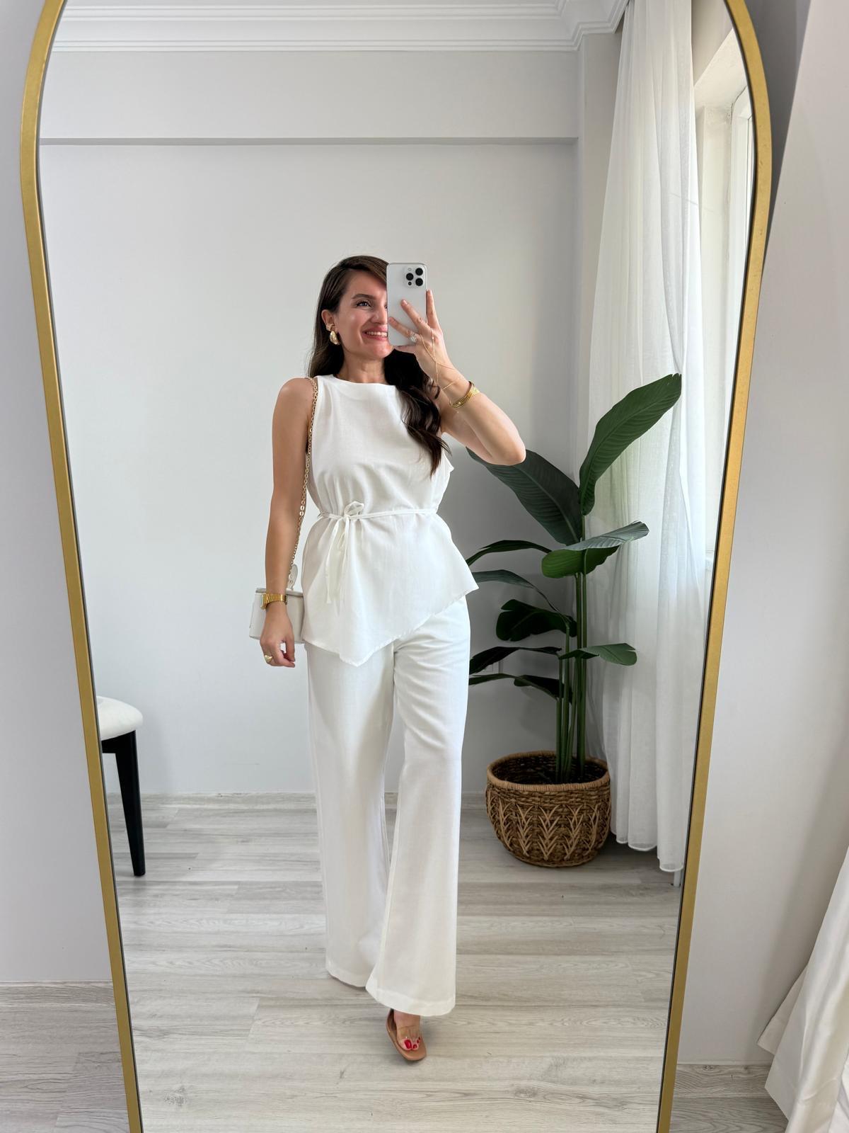 Beyaz Asimetrik Kesim Bluz Pantolon Takım 8784