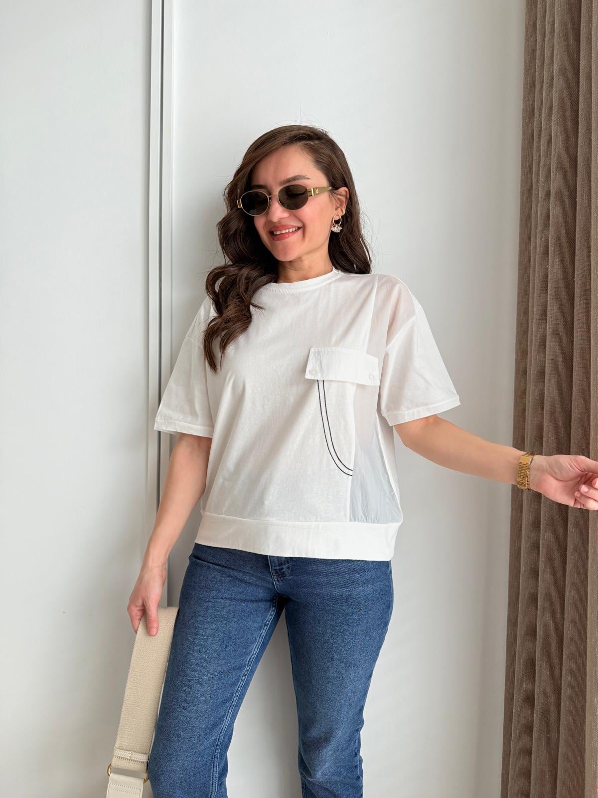Beyaz Bisiklet Yaka Cep Kapak Detaylı Tshirt 29648