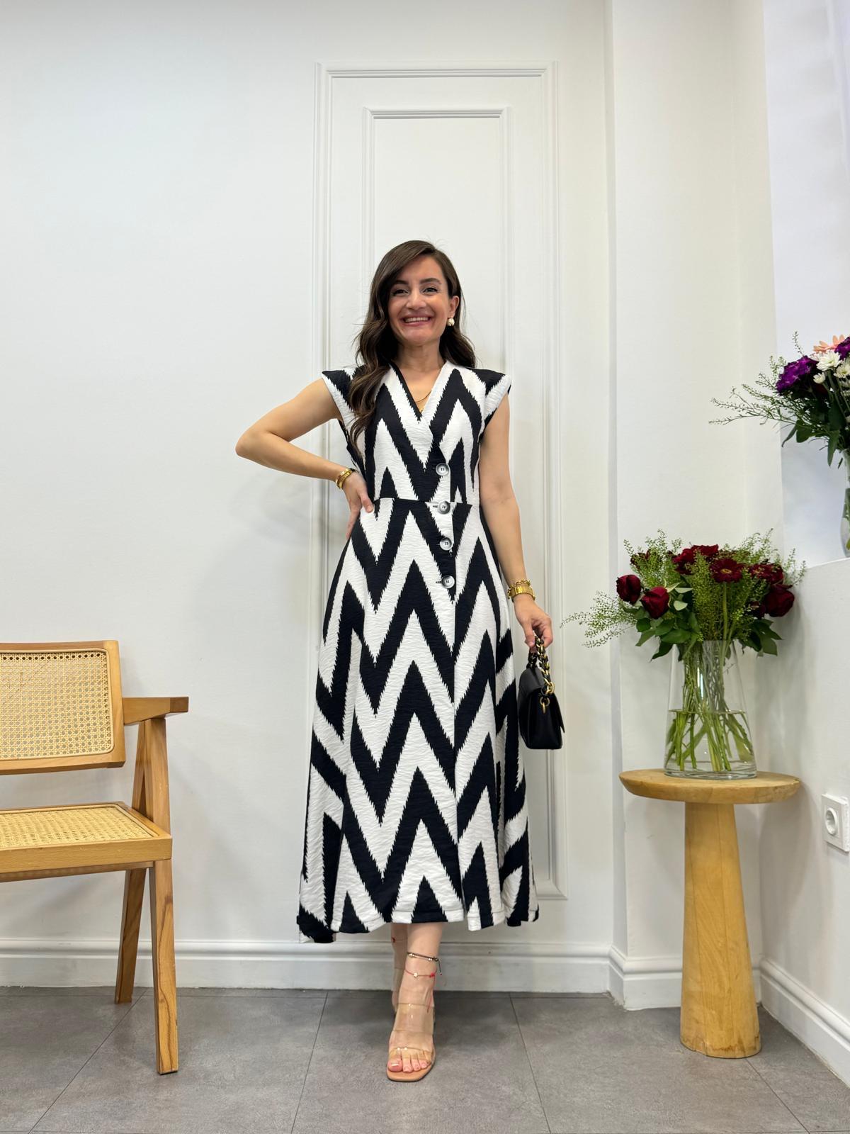 Beyaz Desenli Kruvaze Yaka Düğmeli Elbise 022