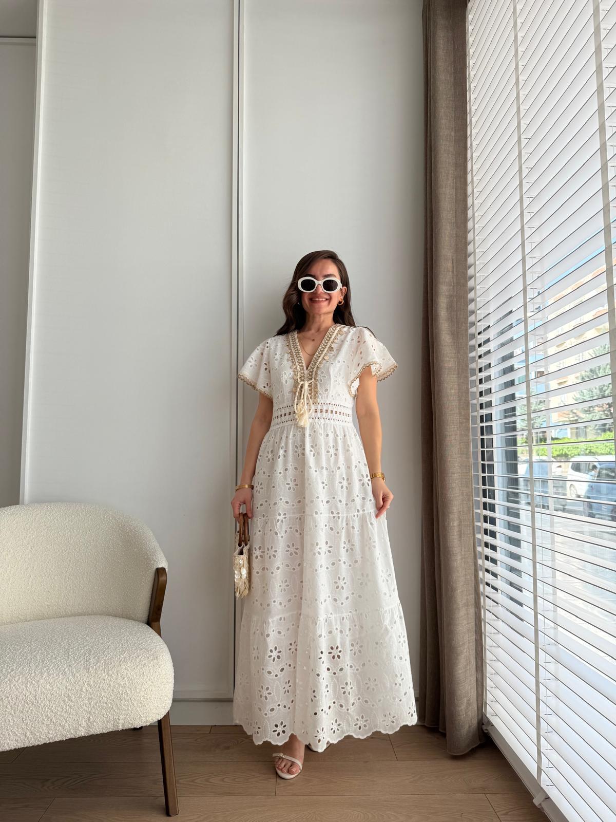 Beyaz Fisto Kumaş Hasır İşlemeli Tasarım Elbise 38287