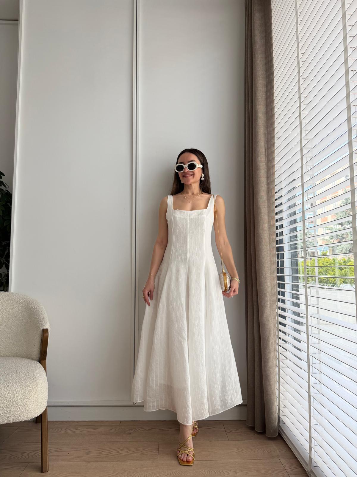 Beyaz Kalın Askılı Şönili Elbise 207