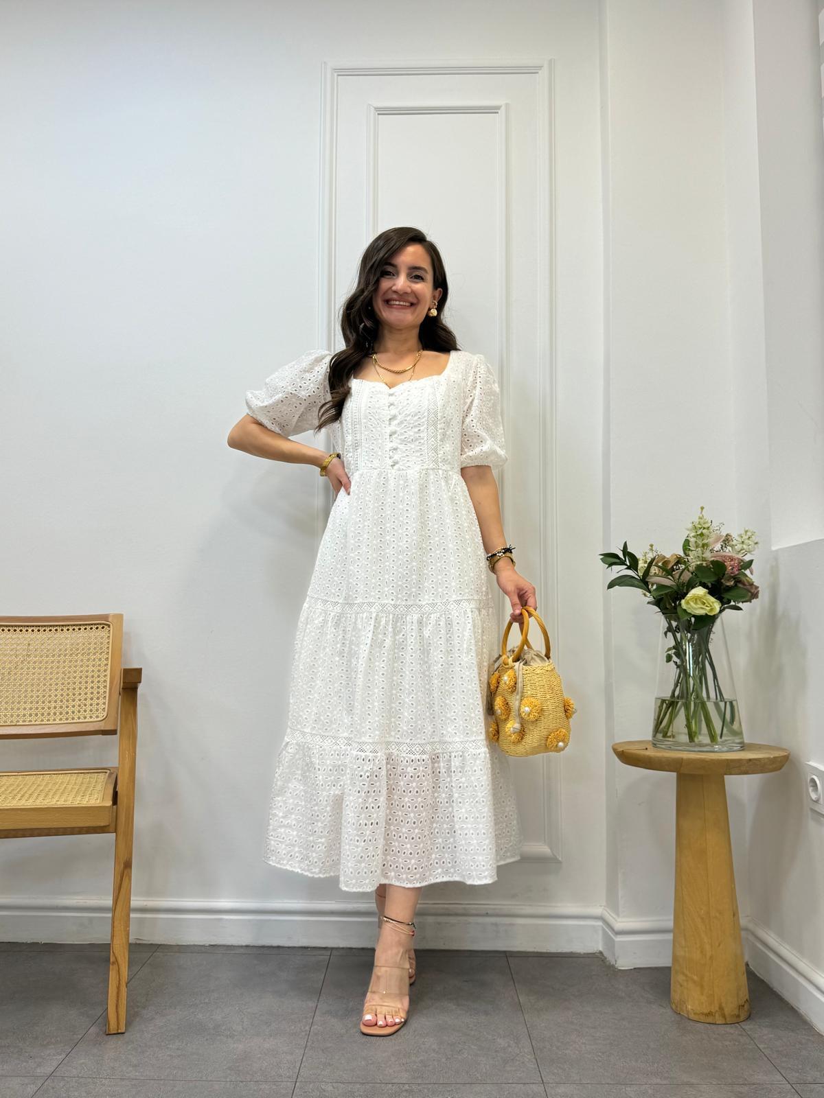 Beyaz Kare Yaka Önü Düğmeli Dantel Fisto Elbise 1896