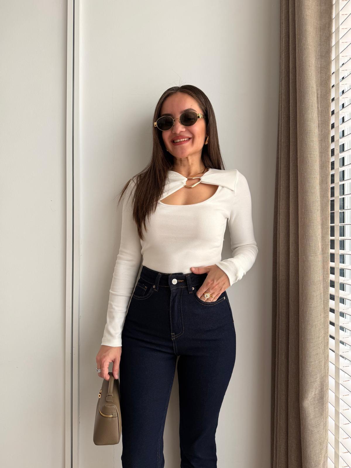 Beyaz Ön Toka Detaylı Bluz 17093