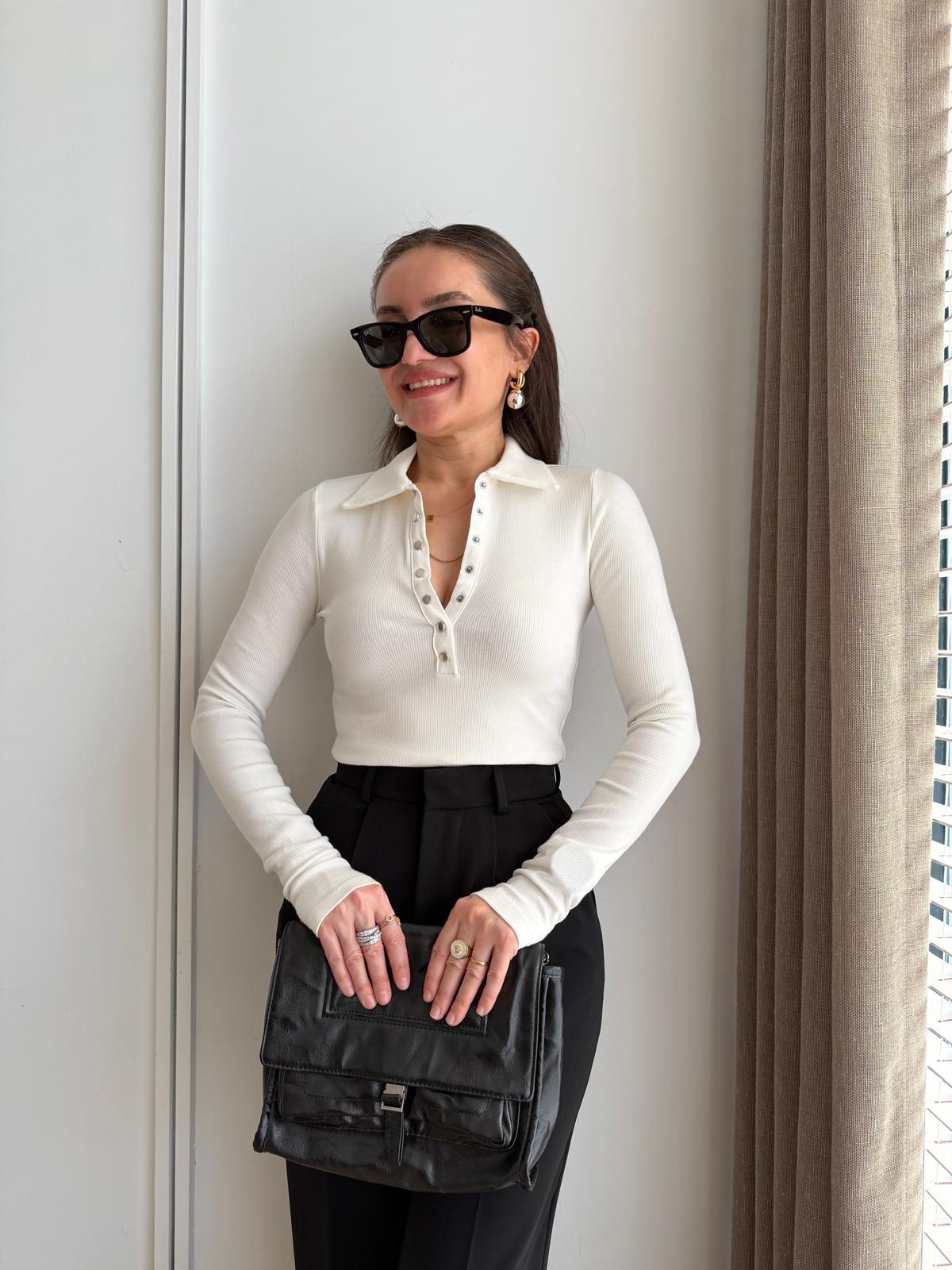 Beyaz Polo Yaka Çıtçıtlı Kaşkorse Bluz 17276